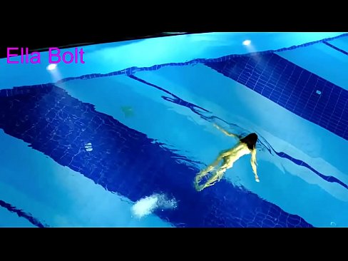❤️ หยุดดูไม่ได้เลย หนุ่มผมบลอนด์โดนจับได้ว่ายเปลือยกายอยู่ใน ELLA BOLT resort pool วิดีโอเซ็กส์ ที่ th.teatroporno.ru